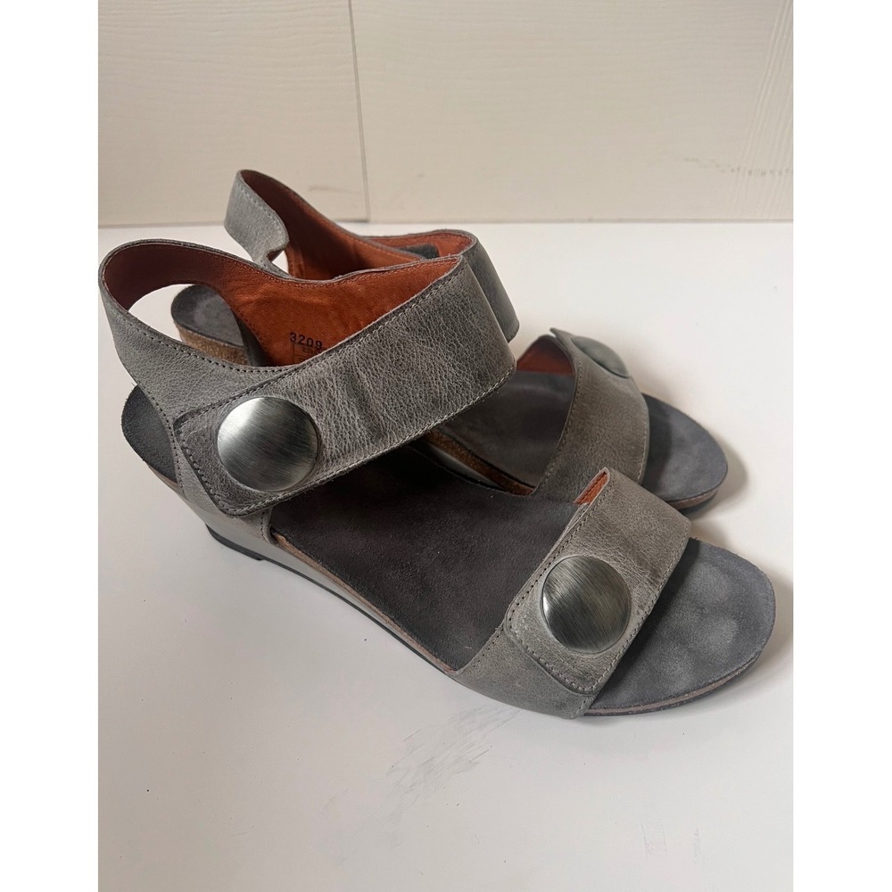 Taos Coastal Cowgirl Carousel 2 Graphite Grey Leather Wedge Sandals Womens 40